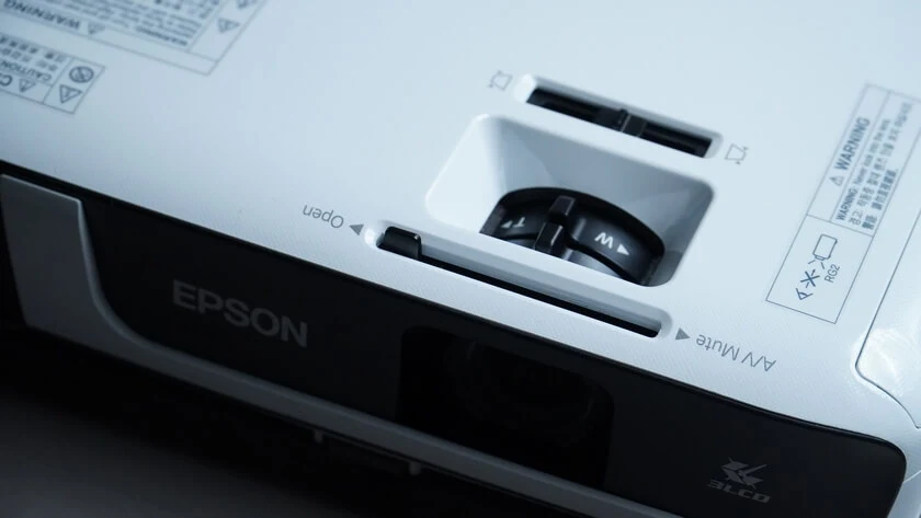 may chieu epson eb x51 3800 ansi lumens xga 4