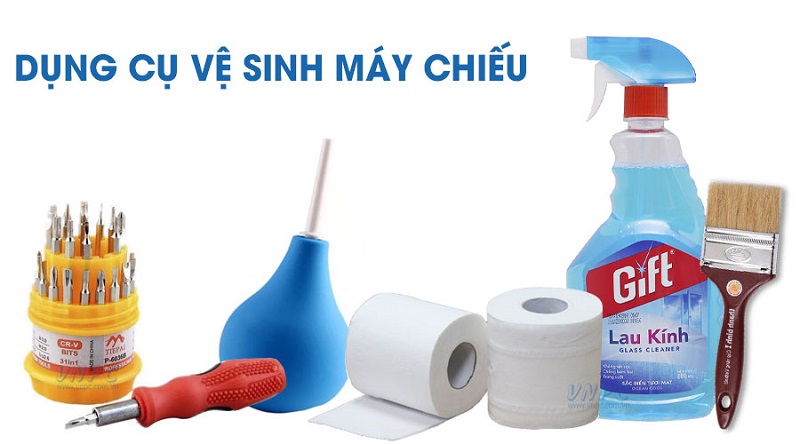 Những dụng cụ chính để vệ sinh máy chiếu