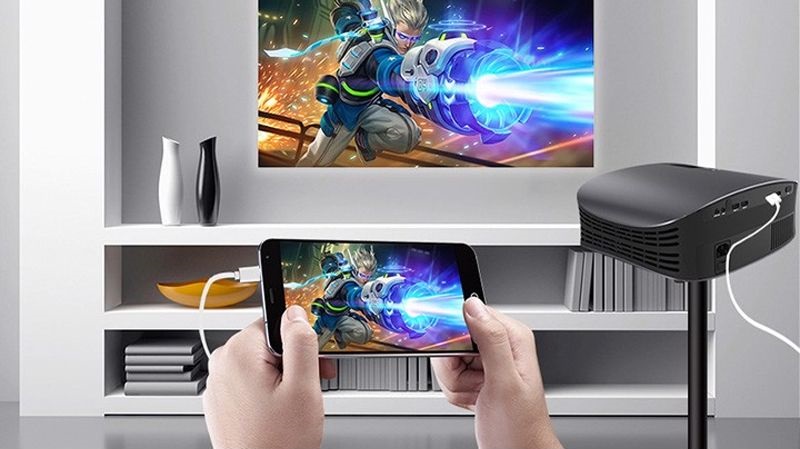 Kết nối máy chiếu với điện thoại bằng dây cáp