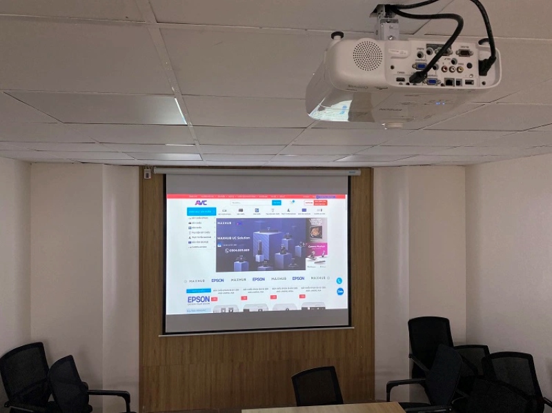 Máy chiếu 100 inch là lựa chọn lý tưởng cho nhu cầu giải trí tại gia và không gian linh hoạt