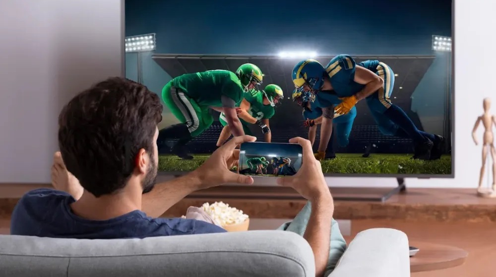 Kết nối không dây từ công nghệ Miracast đem lại sự tiện lợi cho khách hàng